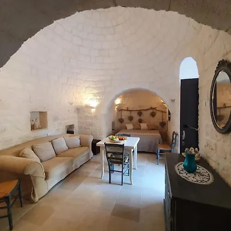 بيت للعطل Trulli Il Bergamotto أوستوني